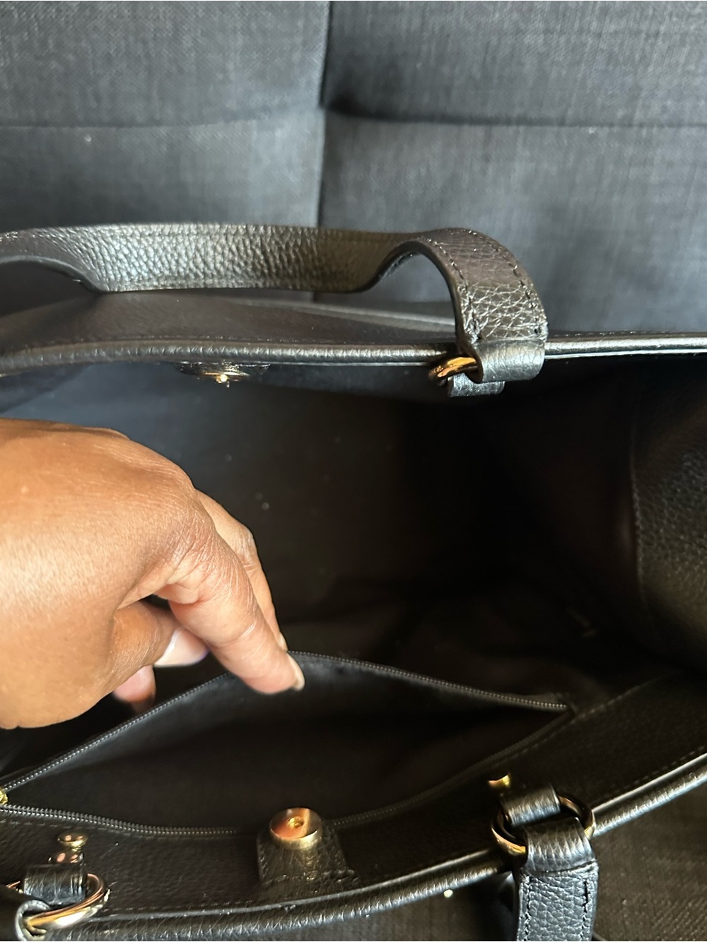 Coach Black Pebbled Leather Carryall Bag with Gold Hardware - Picture 6 of 7
